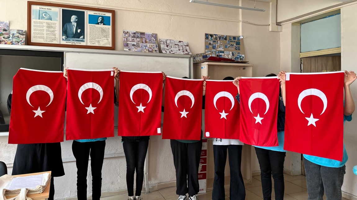 Moda Tasarım Teknolojileri Alanı Bayrak Çalışması